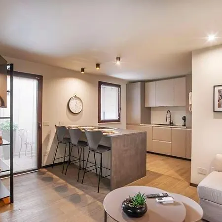 アパート Pied-a-terre Ponte Milvio ローマ